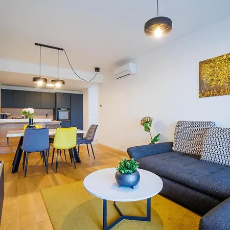 Appartamento Golden Ray With Balcony *
