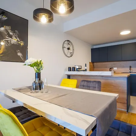 Apartment Golden Ray With Balcony Rijeka